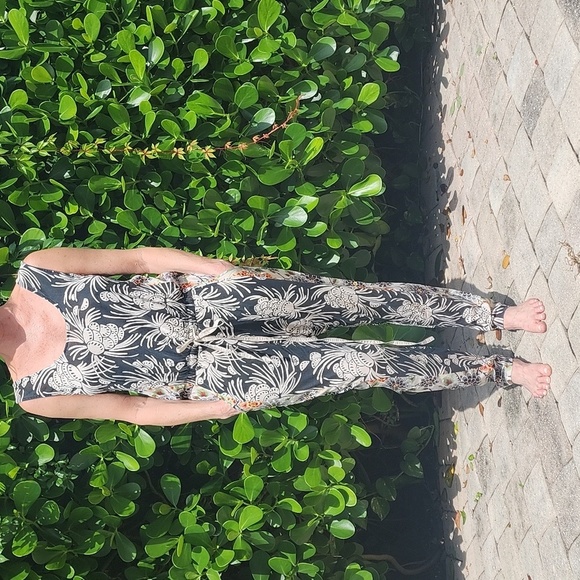 Hoss Intropia Tropical Print Double Scoop  Neck Tank Jumpsuit Romper XS box14 - Picture 4 of 11